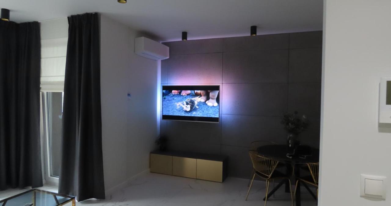 El - Solaris Apartment *